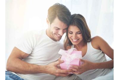 Top 5 Romantic Engagement Gifts